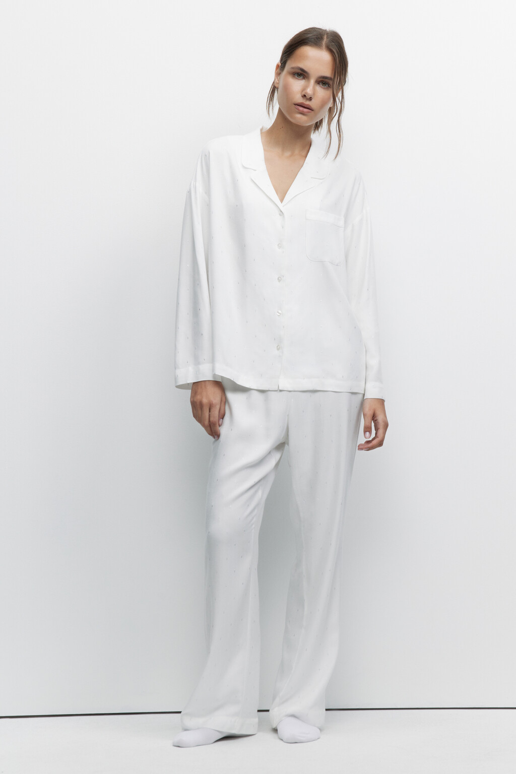 Рубашка oversize домашняя из вискозы с люрексом - цвет серый - 4