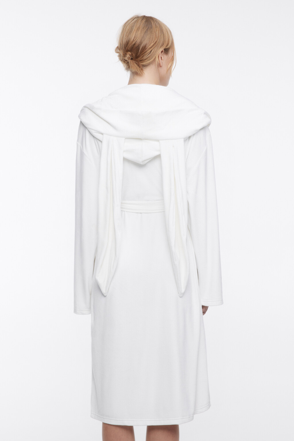 Халат велюровый с длинными ушами на капюшоне - цвет белый - 5