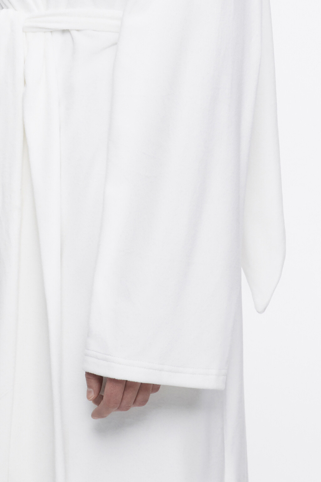 Халат велюровый с длинными ушами на капюшоне - цвет белый - 7