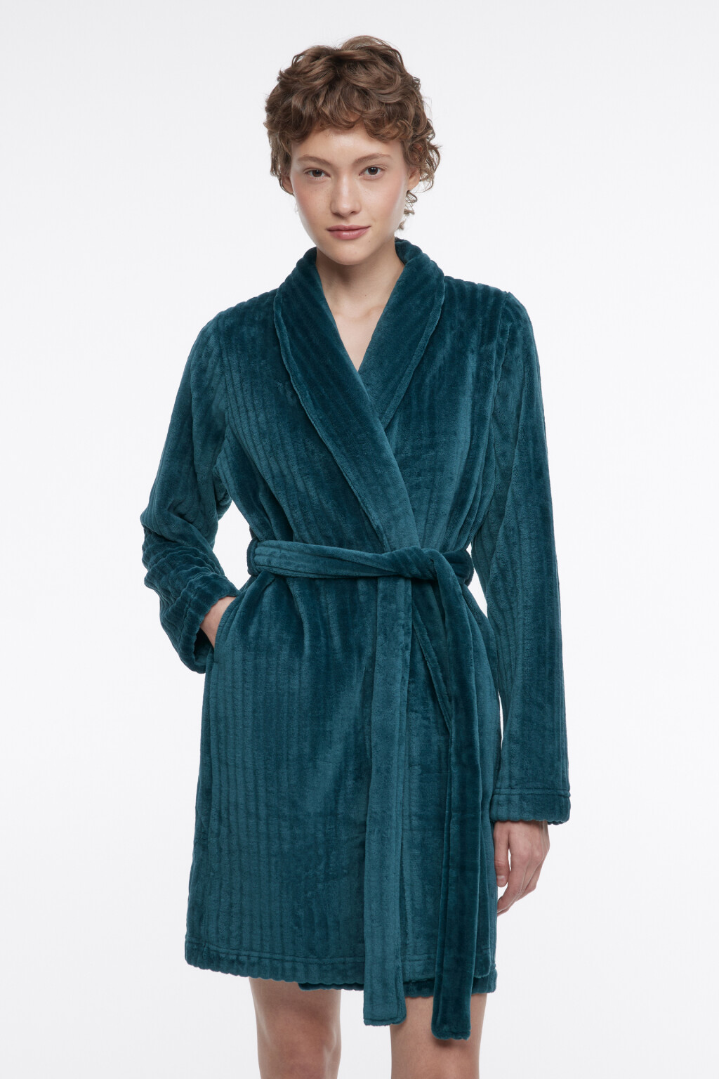 Халат с поясом домашний из мягкой велюровой ткани - цвет зеленый - 2