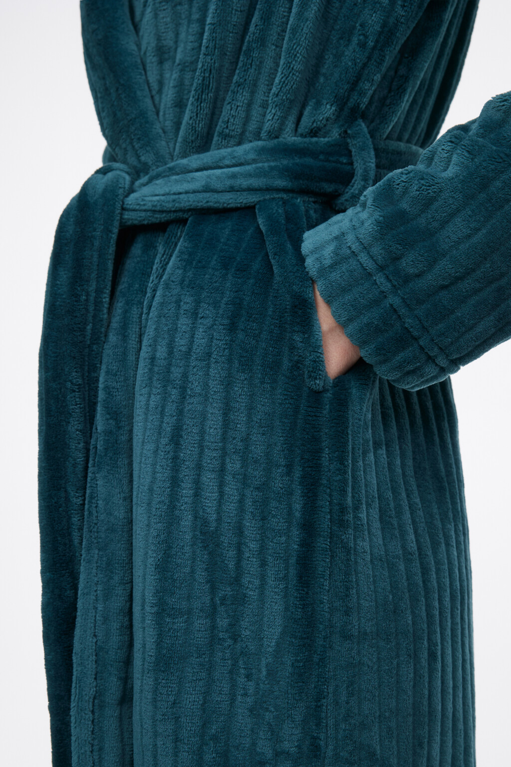 Халат с поясом домашний из мягкой велюровой ткани - цвет зеленый - 6