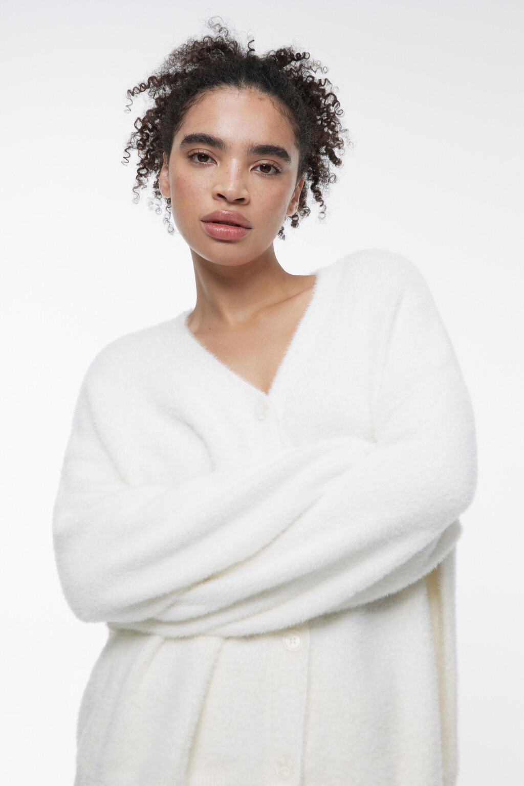 Кардиган oversize домашний из пушистой пряжи - цвет белый - 1