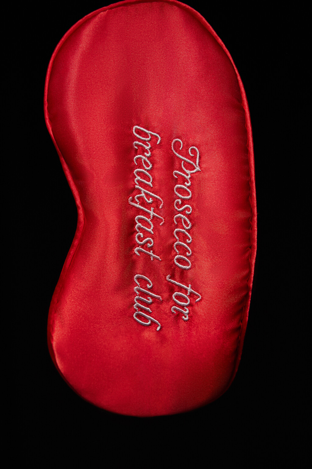 Маска для сна с вышитой надписью - цвет красный - 4