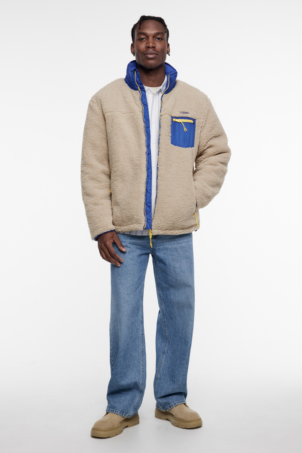 Куртка из искусственного меха утепленная с контрастными деталями - цвет бежевый - 2