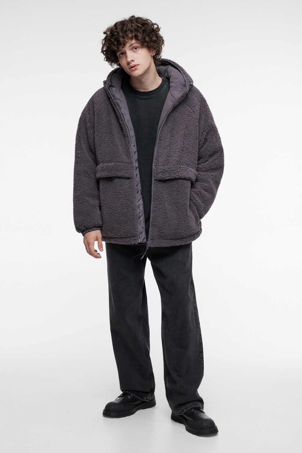 Куртка из искусственного меха короткая утепленная с капюшоном - цвет серый - 5