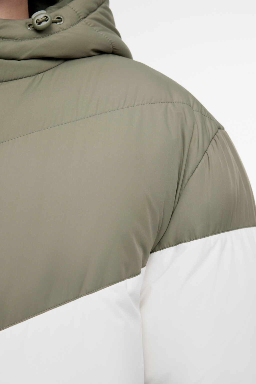 Куртка-олимпийка стеганая утепленная с капюшоном - цвет зеленый - 8