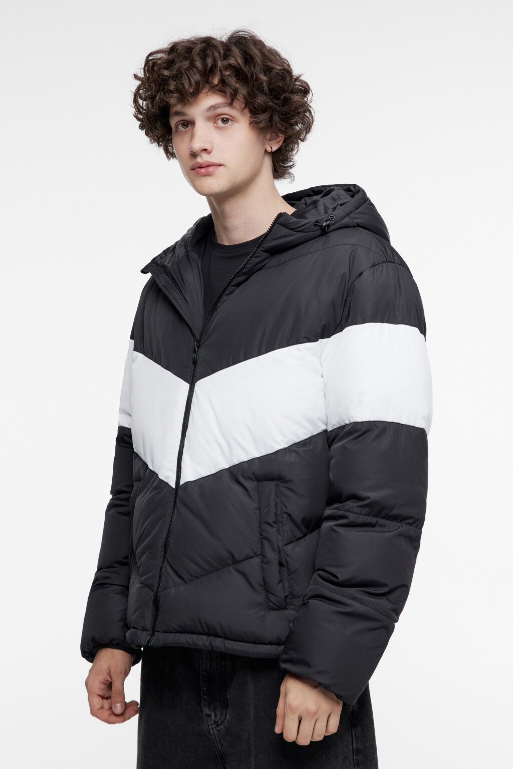 Куртка-олимпийка стеганая утепленная с капюшоном - цвет черный - 3