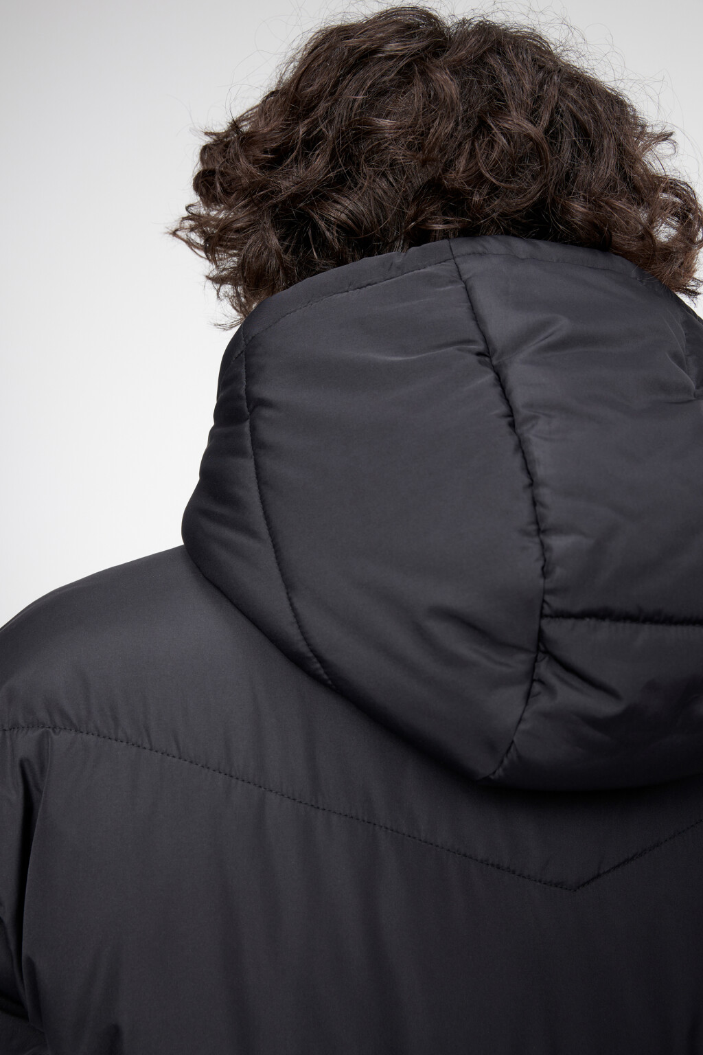 Куртка-олимпийка стеганая утепленная с капюшоном - цвет черный - 8