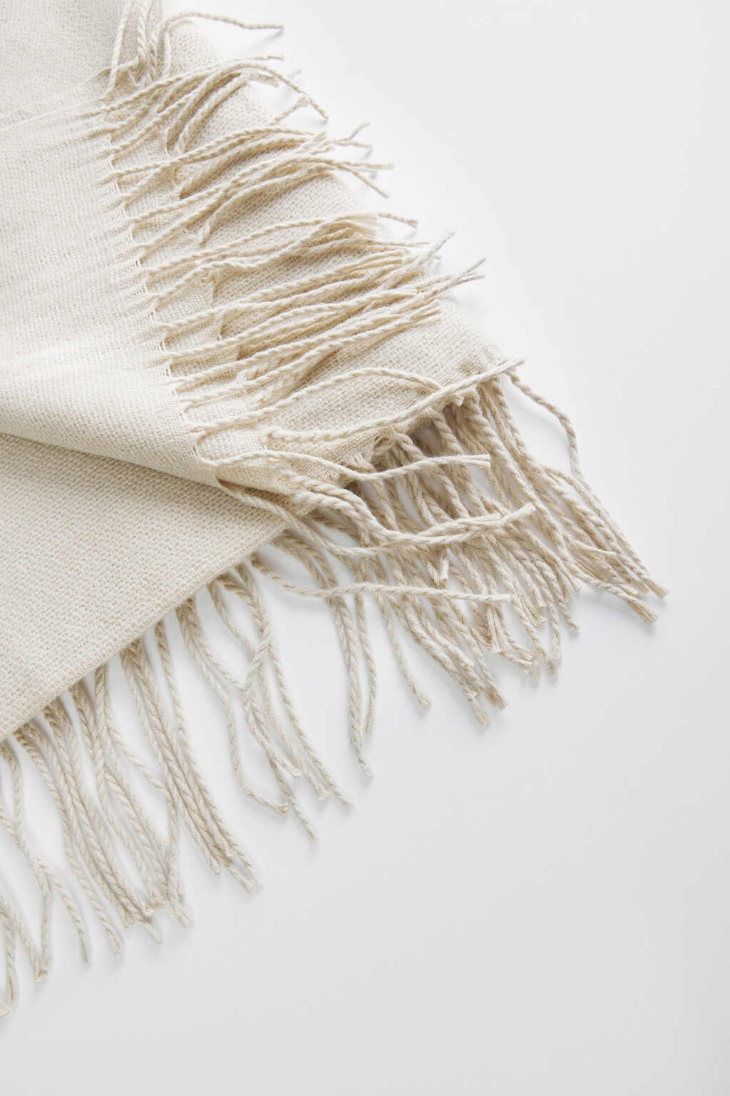 Шарф тонкий однотонный с длинной бахромой - цвет бежевый - 3