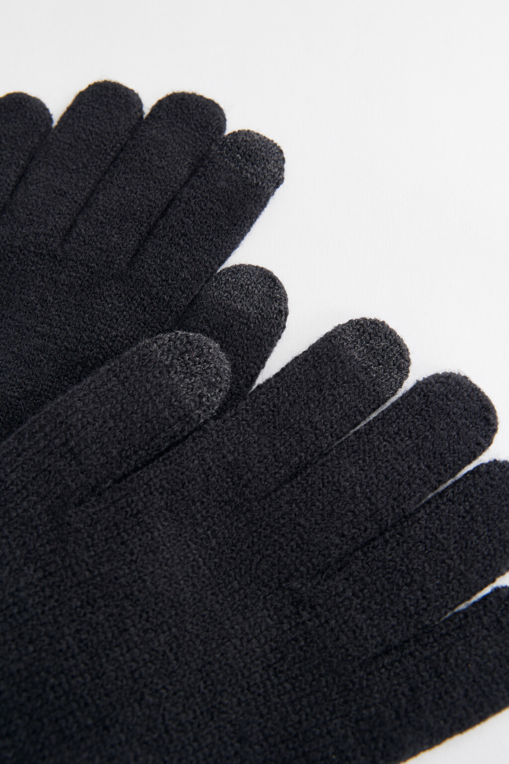 Перчатки вязаные короткие однотонные - цвет черный - 2