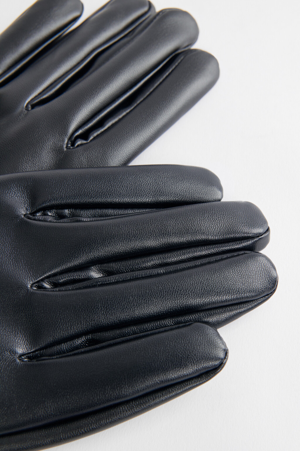 Перчатки утепленные из искусственной кожи с ворсом - цвет черный - 3