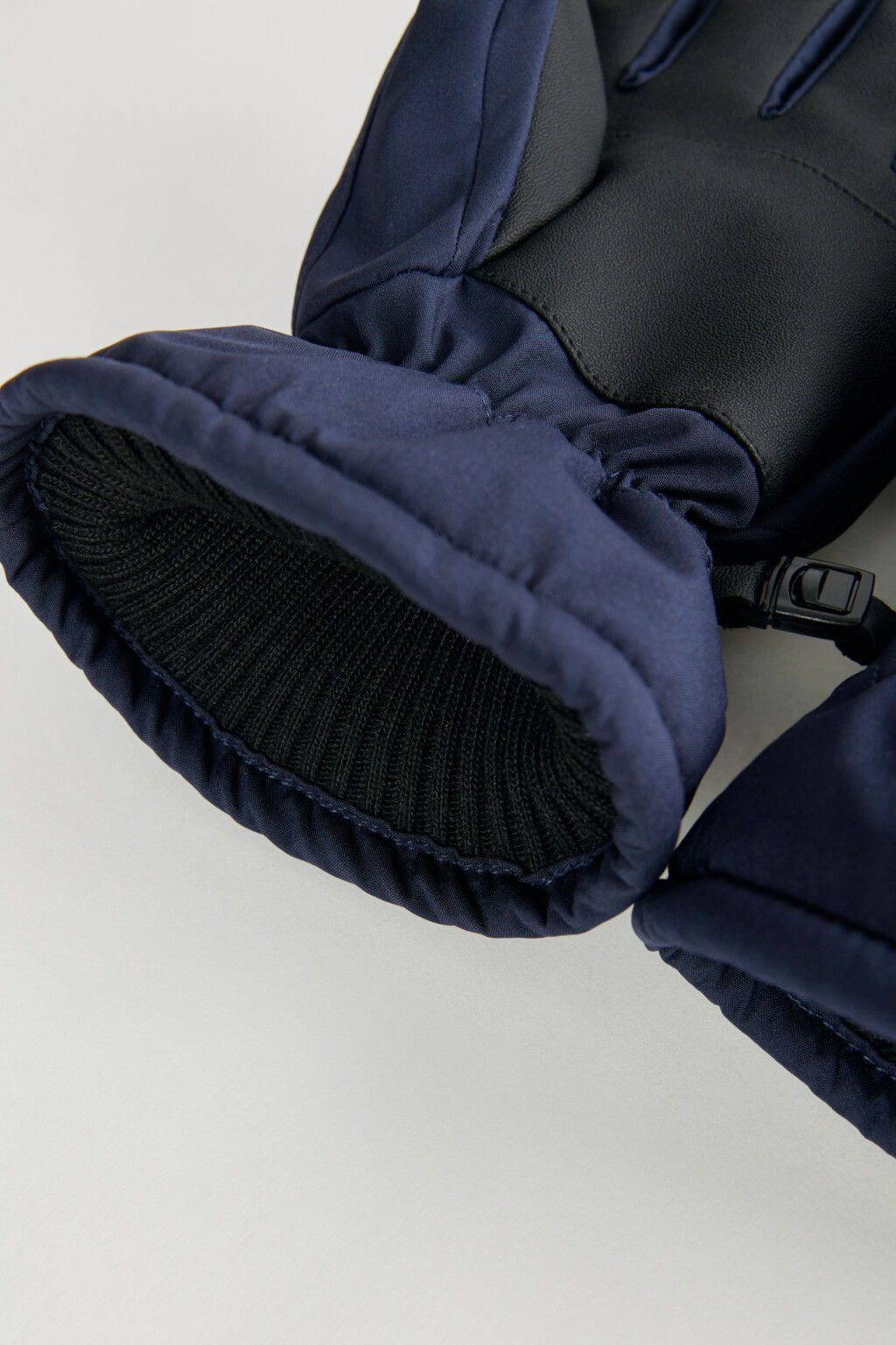 Перчатки стеганые утепленные с застежкой - цвет синий - 3