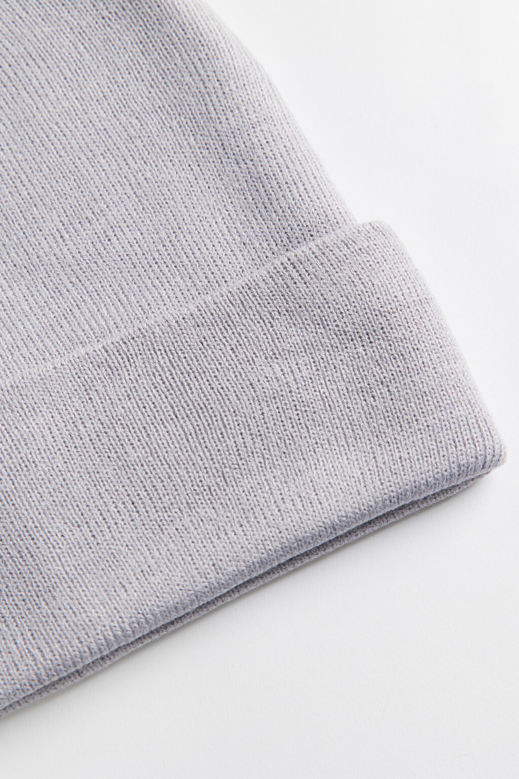 Шапка-бини вязаная тонкая с отворотом - цвет серый - 2