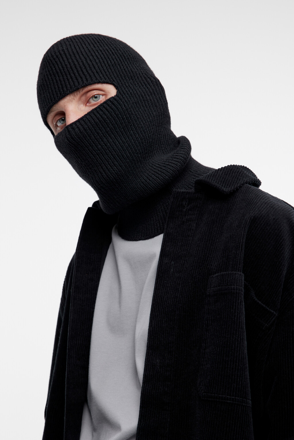 Шапка-балаклава вязаная с прорезью для глаз - цвет черный - 1