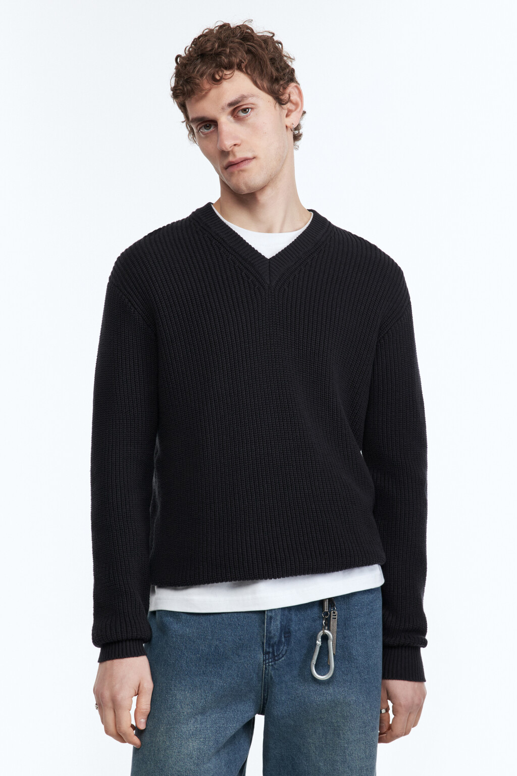 Свитер вязаный хлопковый с V-образным вырезом - цвет черный - 2