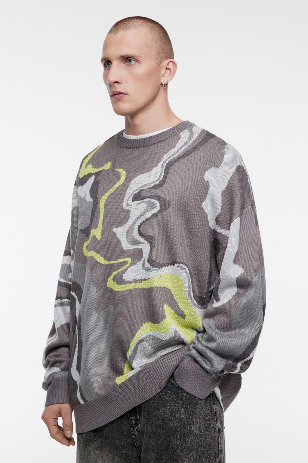 Свитер вязаный свободный с принтом-абстракцией - цвет зеленый - 3
