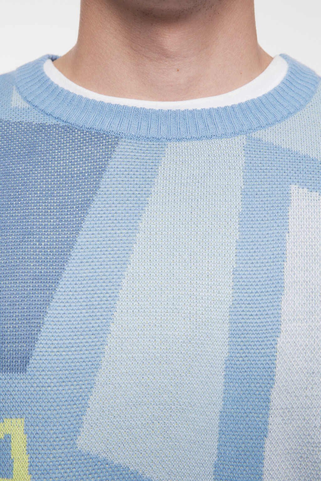 Свитер вязаный свободный с принтом-абстракцией - цвет голубой - 6