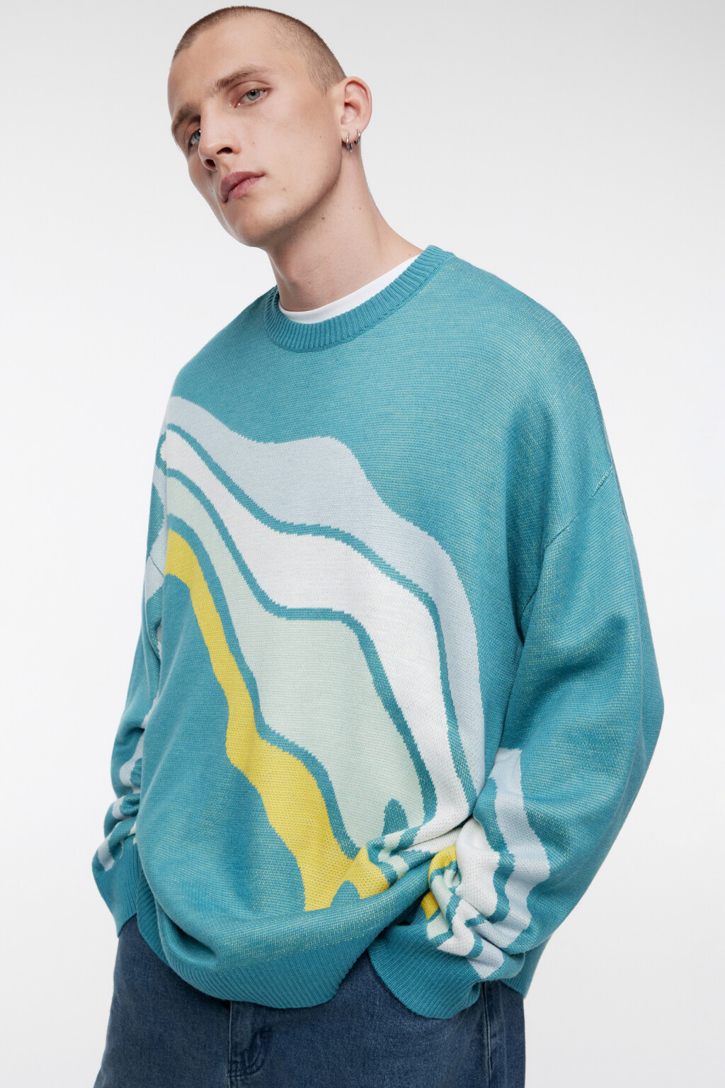 Свитер вязаный свободный с принтом-абстракцией - цвет голубой - 2