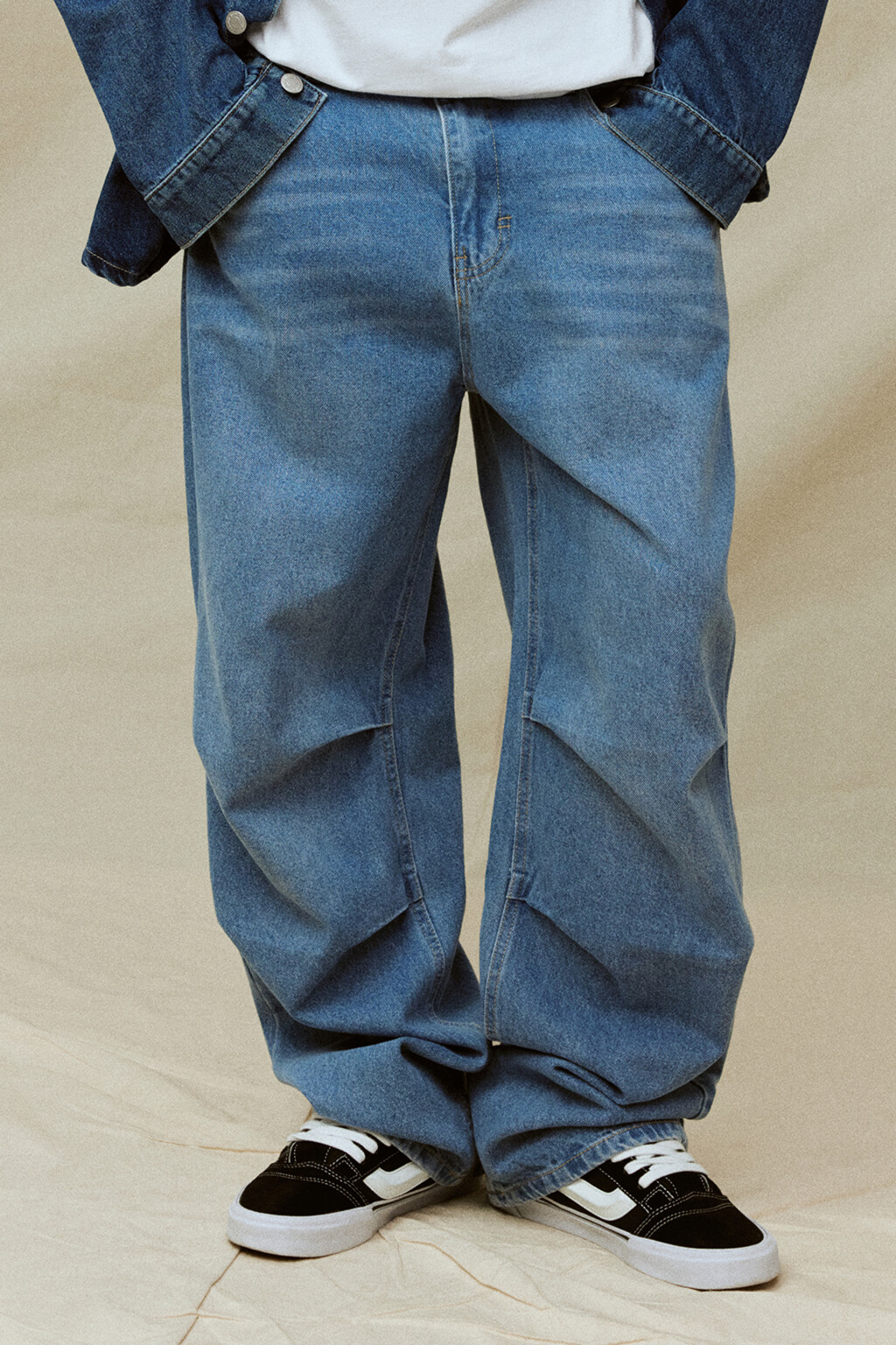 Джинсы wide широкие объемные с вареным эффектом - цвет голубой - 9