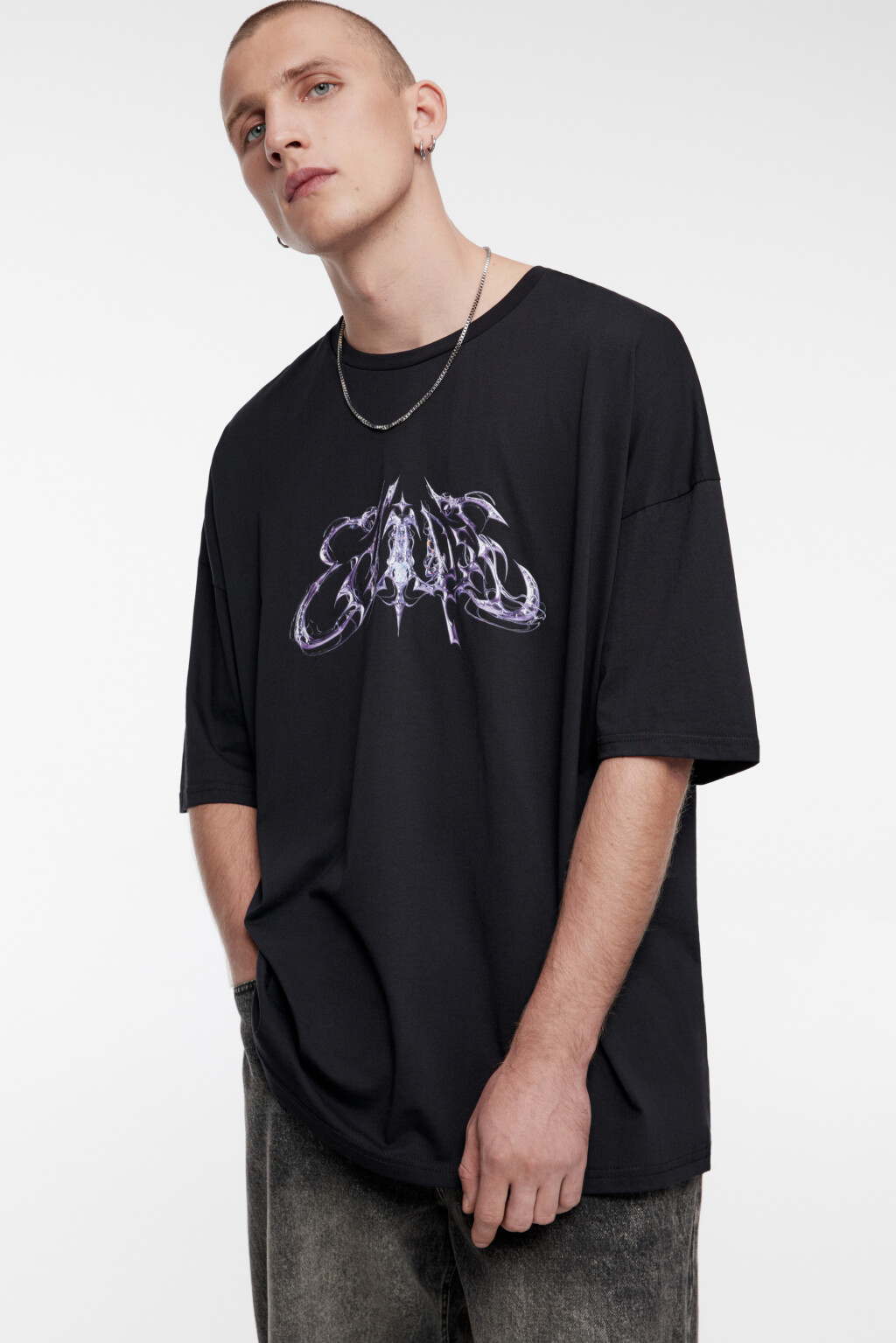 Футболка oversize с принтом в стиле метаверс - цвет черный - 2