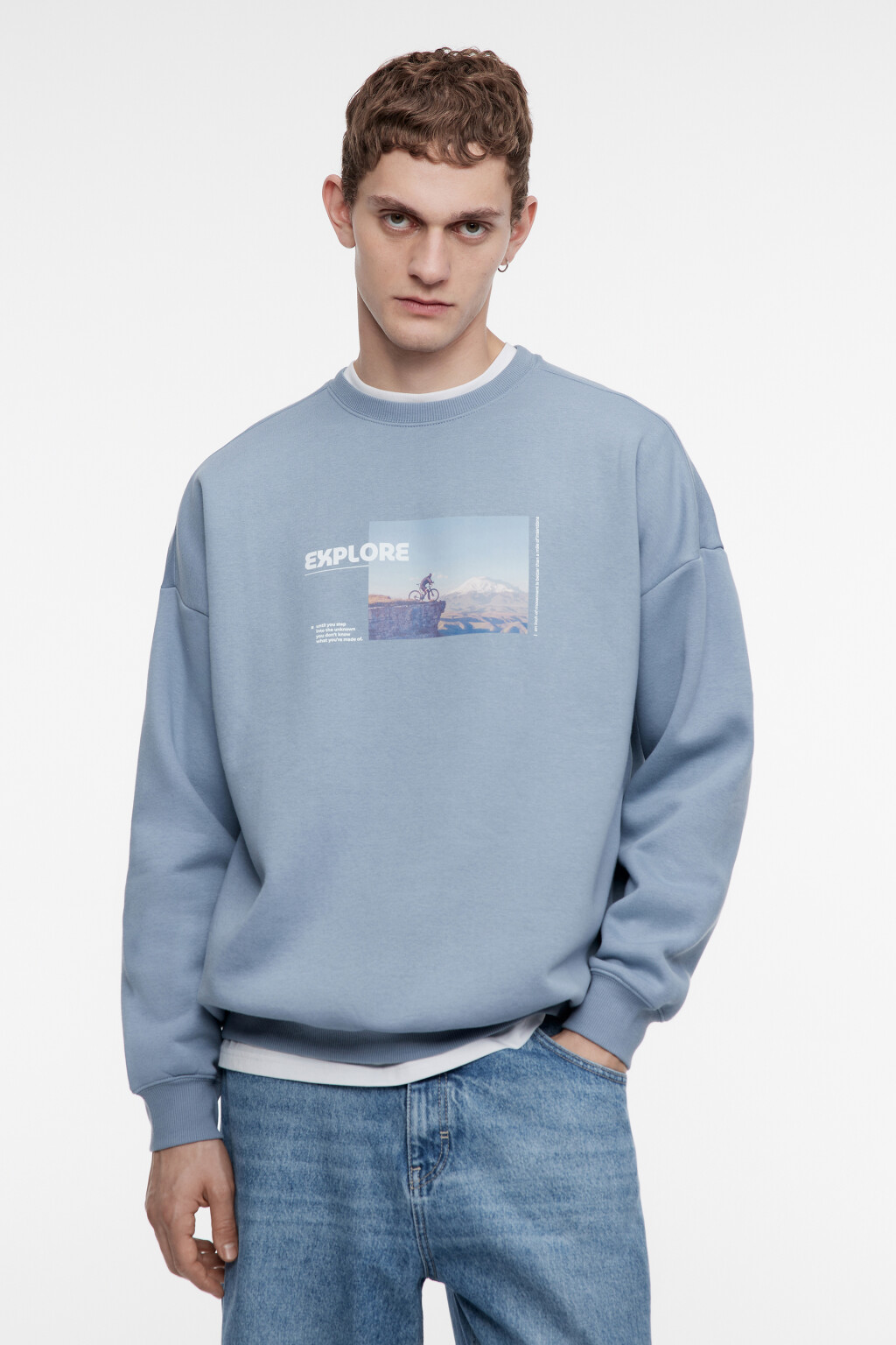 Свитшот oversize утепленный с принтом и надписями - цвет голубой - 2