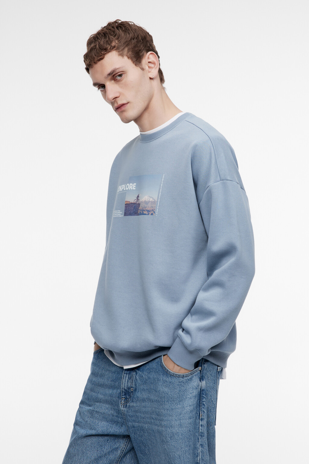 Свитшот oversize утепленный с принтом и надписями - цвет голубой - 3