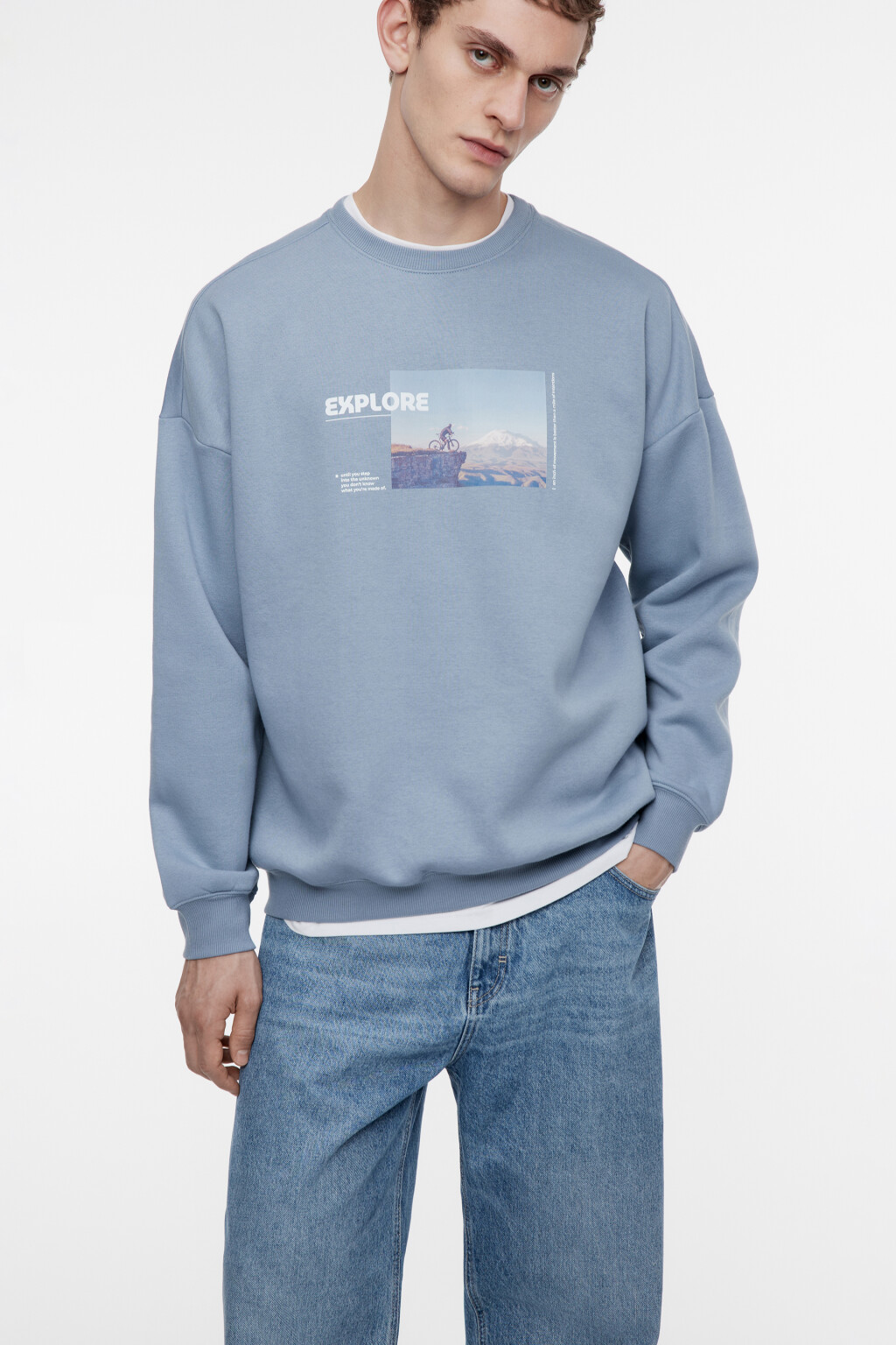 Свитшот oversize утепленный с принтом и надписями - цвет голубой - 5