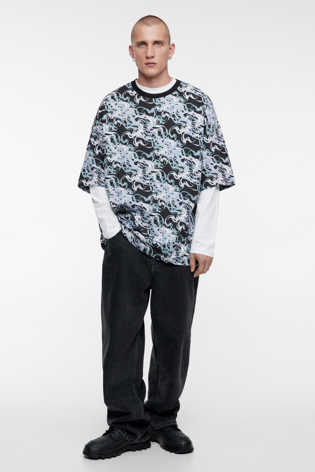 Футболка oversize с абстрактным 3D-принтом - цвет черный - 6