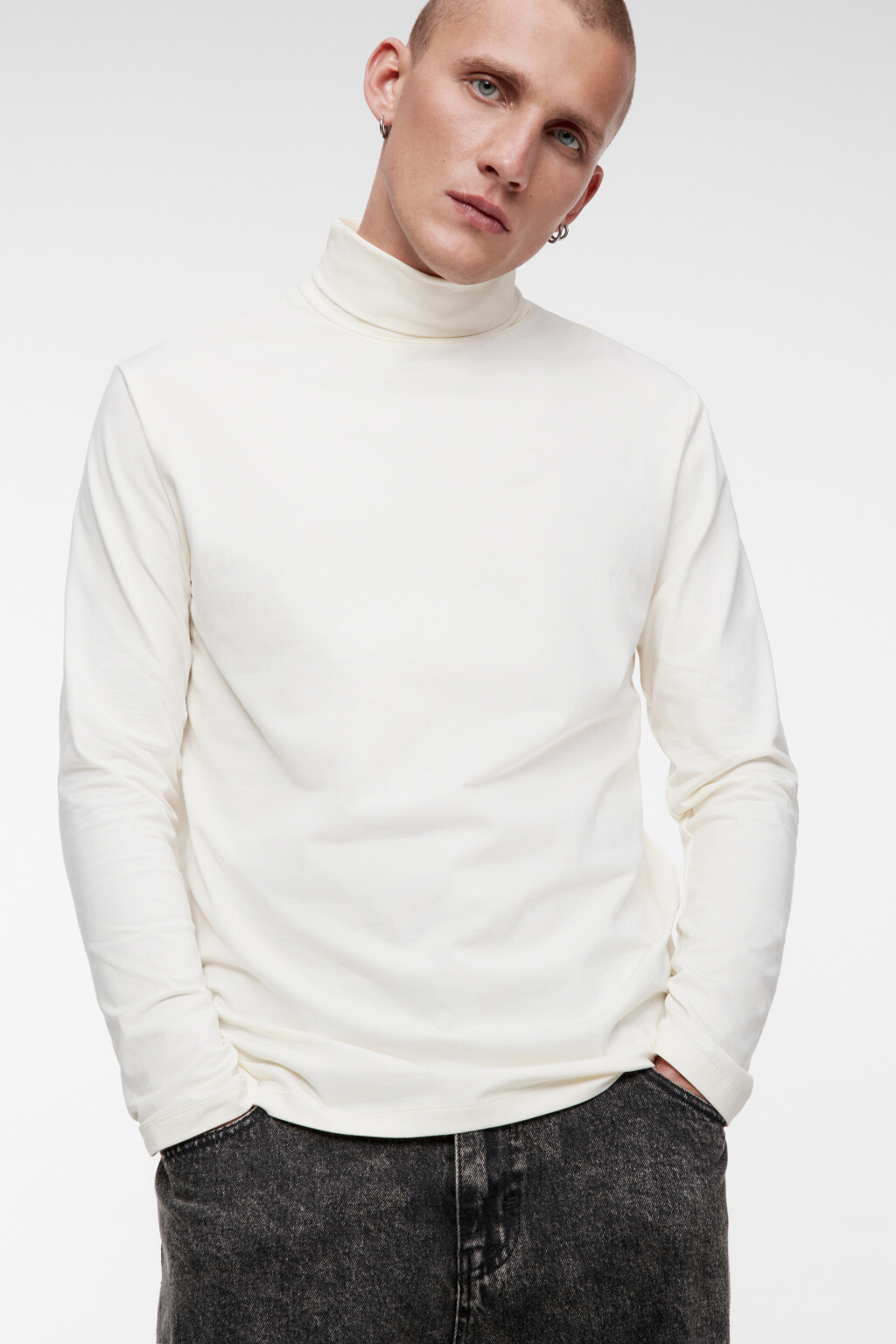 Бадлон хлопковый облегающий с воротником-стойкой - цвет ванильный - 5