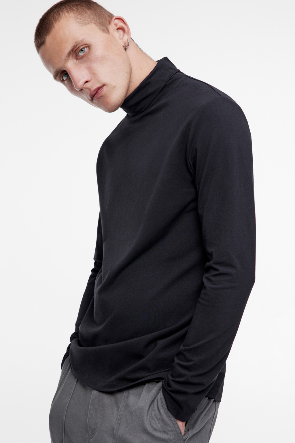 Бадлон хлопковый облегающий с воротником-стойкой - цвет черный - 2