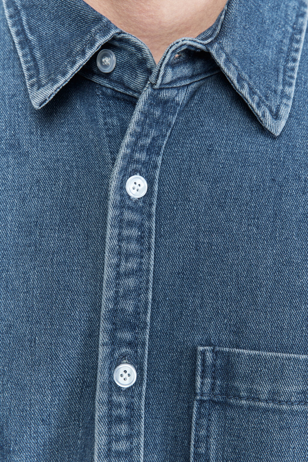 Рубашка джинсовая свободная с нагрудным карманом - цвет голубой - 7