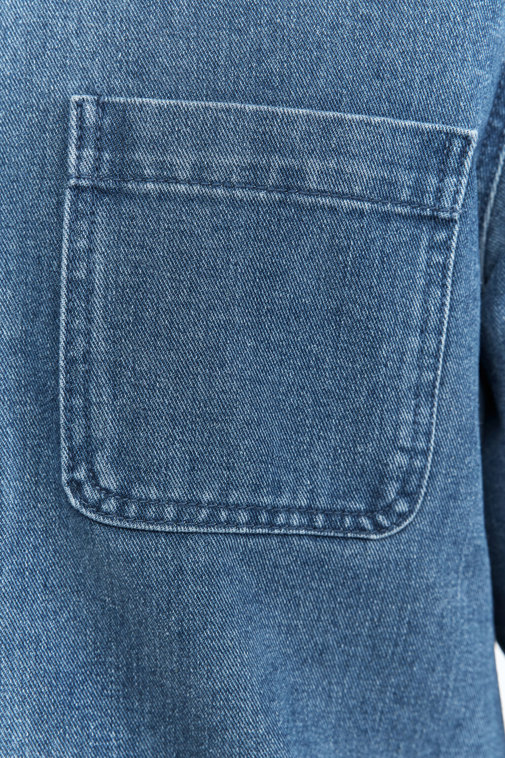 Рубашка джинсовая свободная с нагрудным карманом - цвет голубой - 8