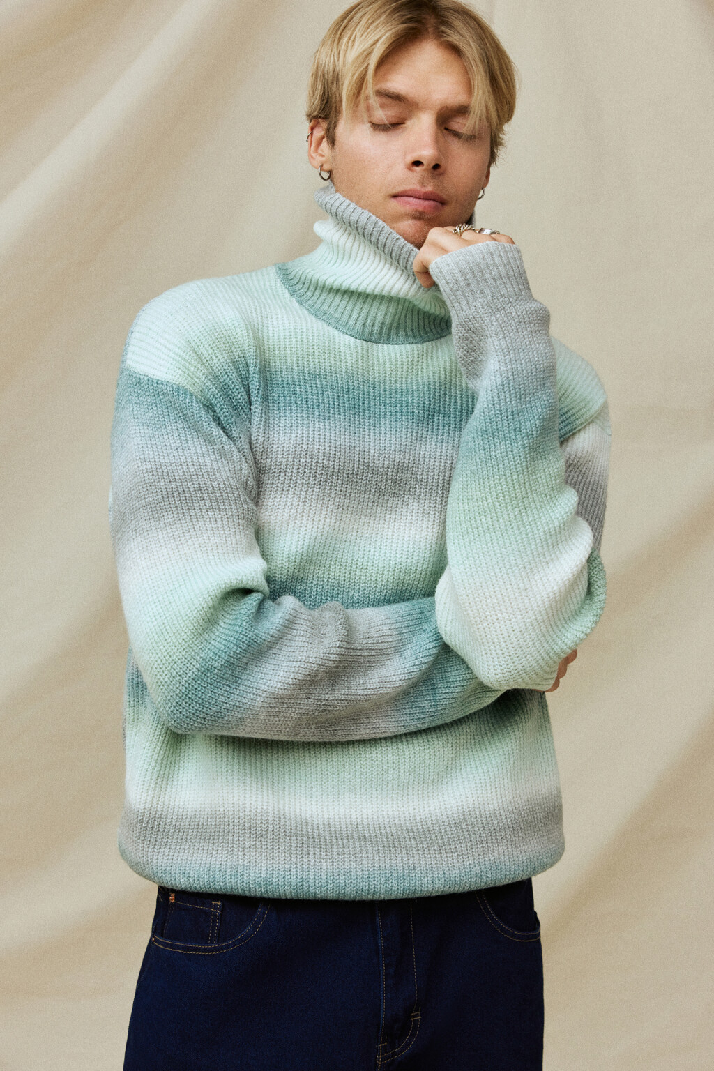 Свитер с горлом вязаный в полоску - цвет голубой - 8