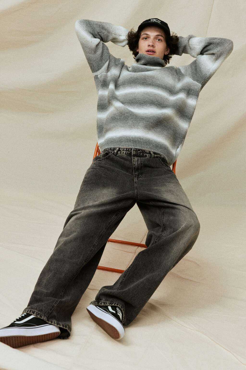 Свитер с горлом вязаный в полоску - цвет белый - 10