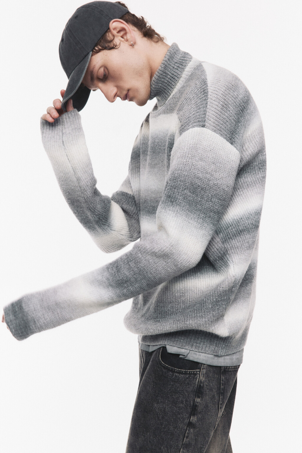 Свитер с горлом вязаный в полоску - цвет белый - 2