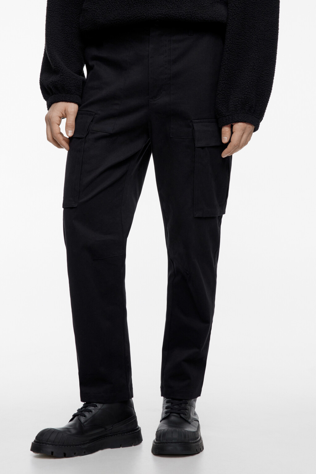 Брюки прямые хлопковые с карманами карго - цвет черный - 2