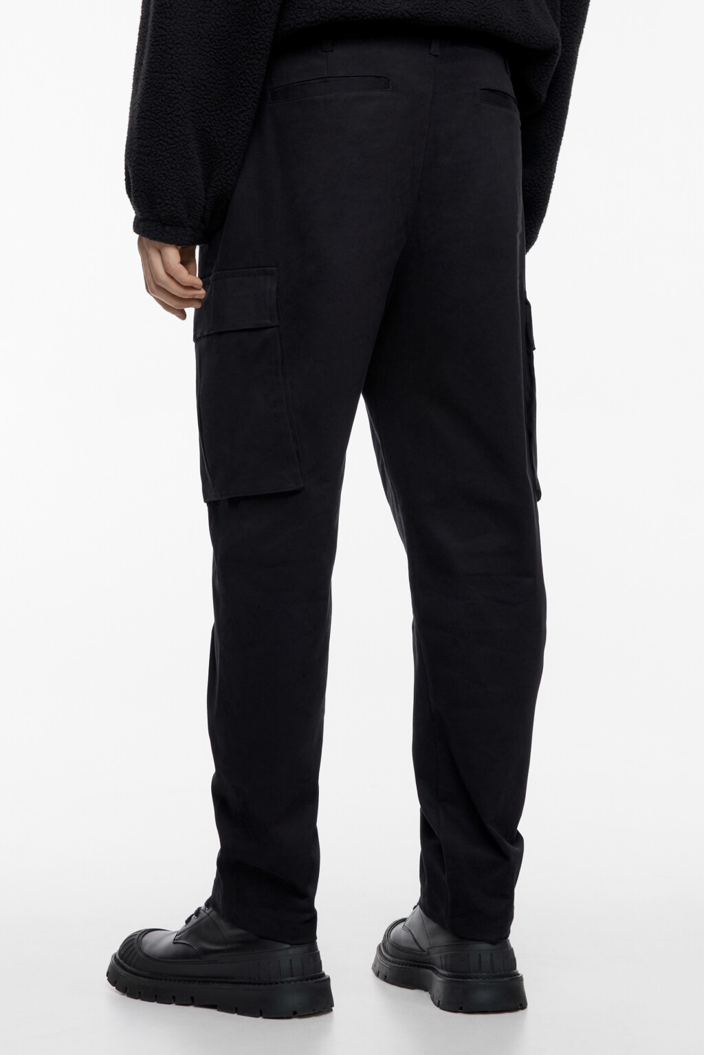 Брюки прямые хлопковые с карманами карго - цвет черный - 4