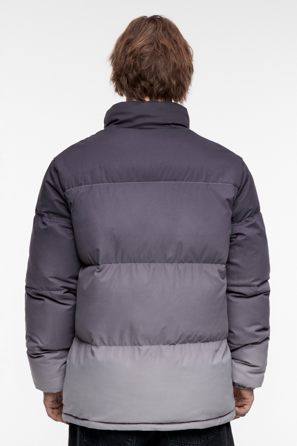 Куртка-пуховик короткая стеганая с градиентом - цвет черный - 4