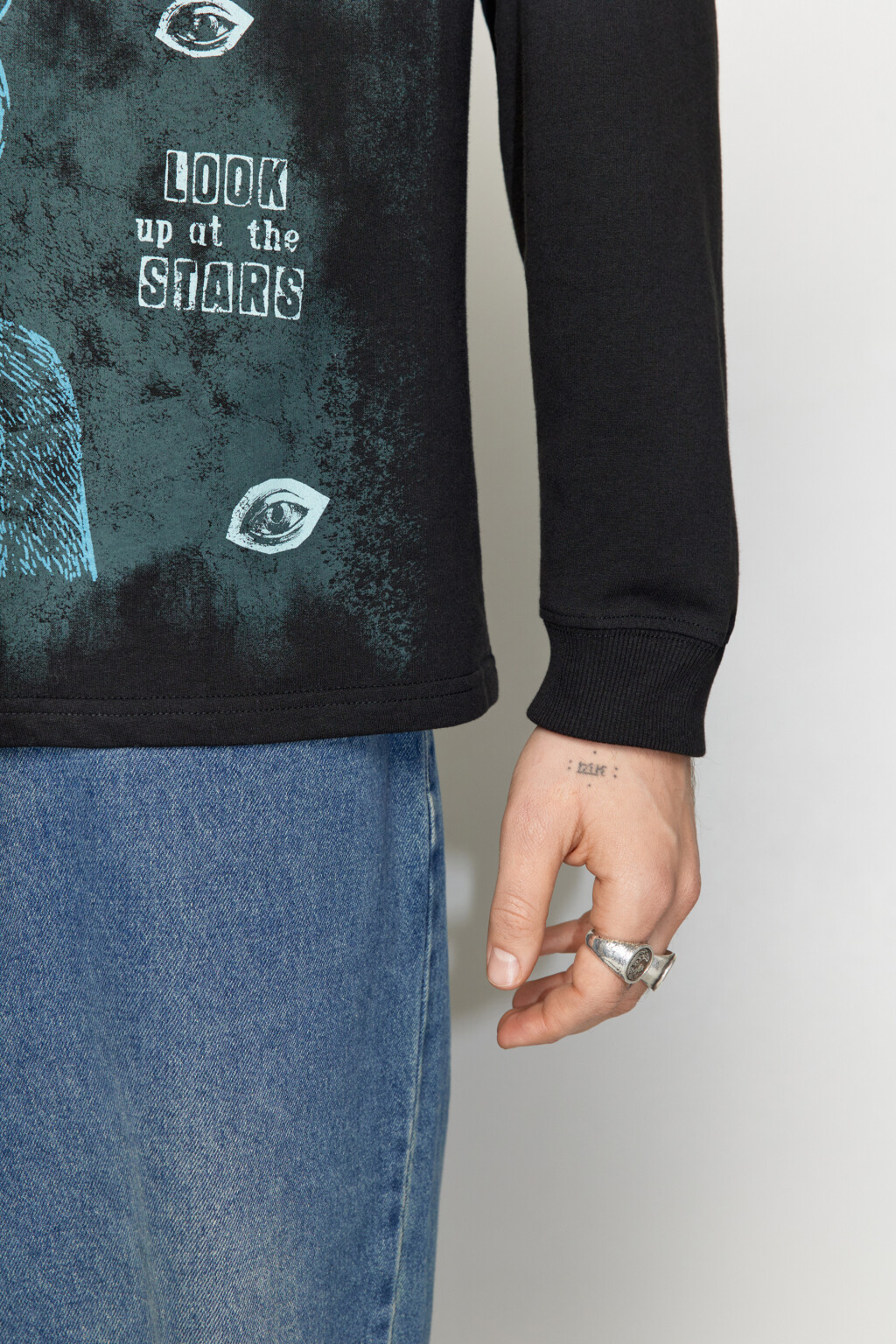 Лонгслив oversize хлопковый с космическим принтом - цвет черный - 7