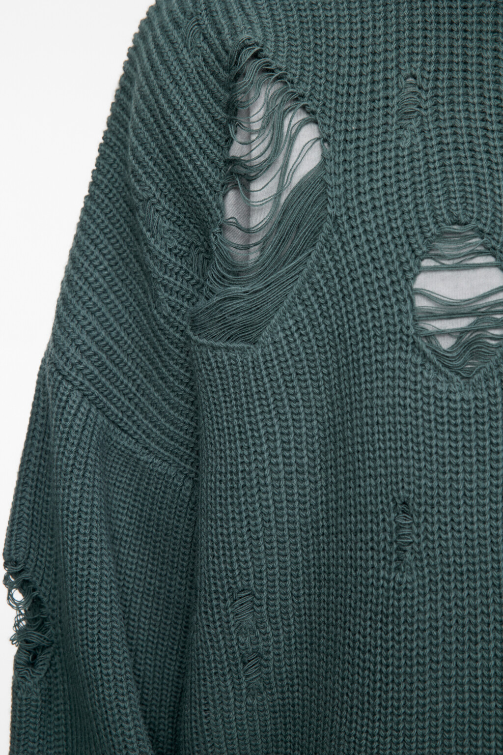 Свитер oversize вязаный рваный в стиле гранж - цвет зеленый - 6