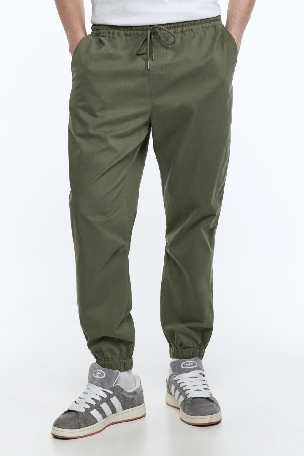 Брюки-джоггеры хлопковые с поясом-резинкой - цвет зеленый - 1