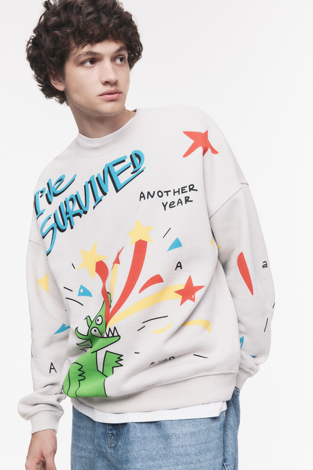 Свитшот oversize с новогодним принтом - цвет серый - 2
