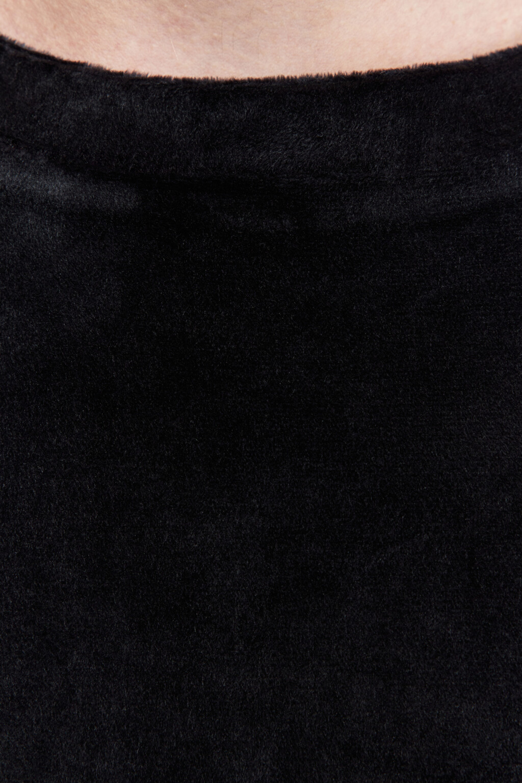 Футболка oversize из бархатной ткани - цвет черный - 10