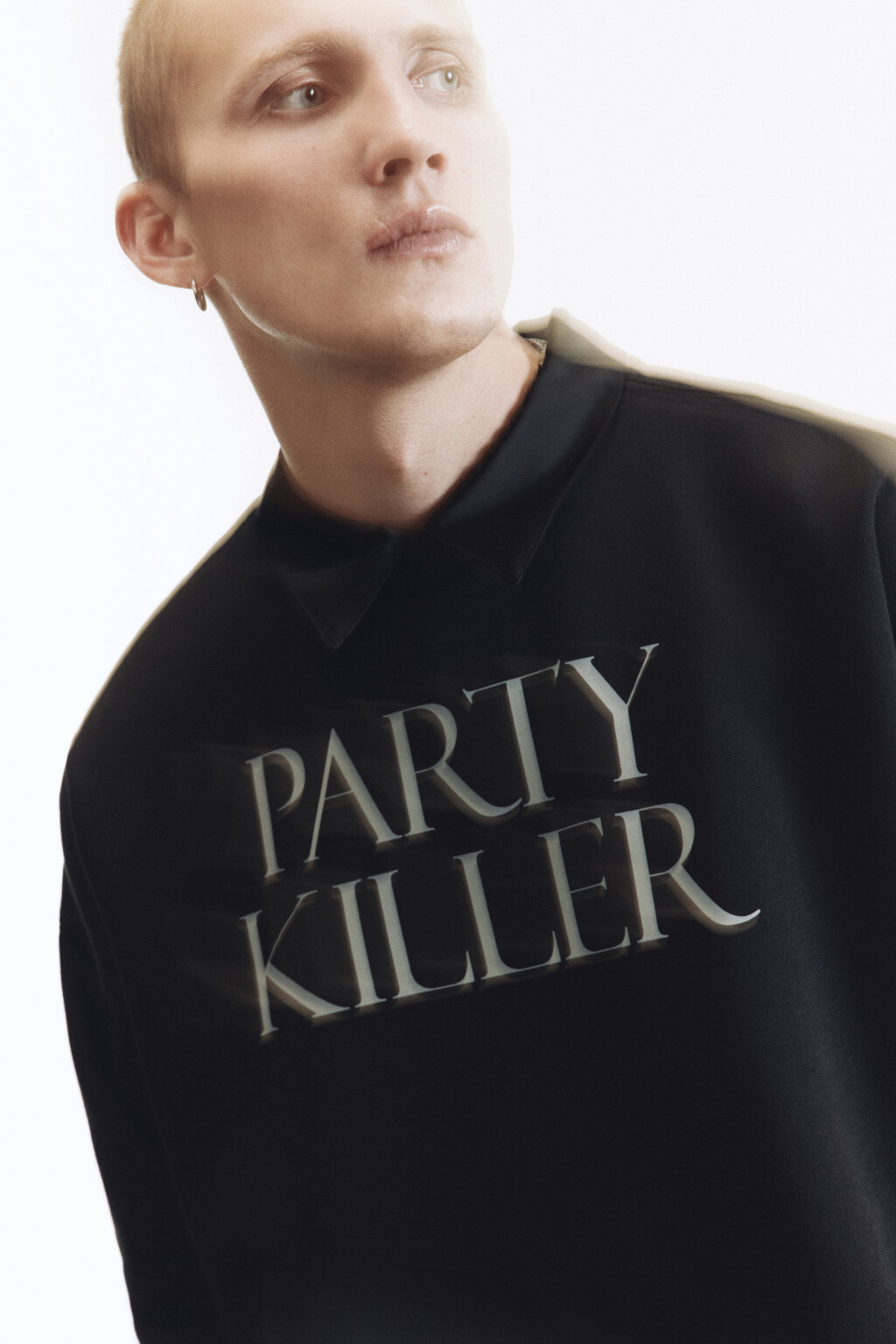 Свитшот oversize с начесом и принтом-надписью - цвет черный - 2