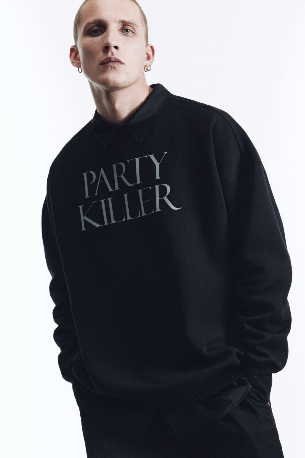 Свитшот oversize с начесом и принтом-надписью - цвет черный - 3