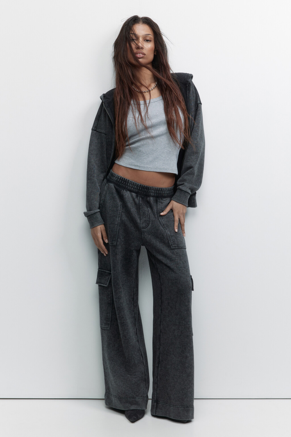 Брюки-карго трикотажные с вареным эффектом - цвет серый - 4