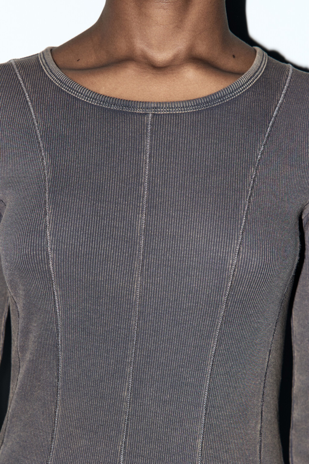 Платье макси облегающее из трикотажа со стиркой - цвет серый - 6