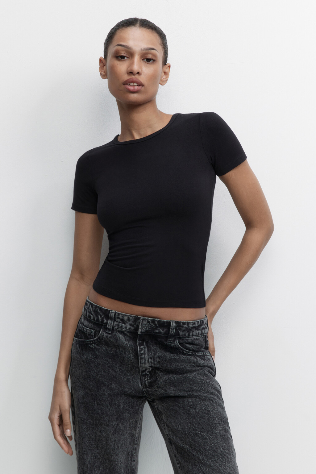 Футболка облегающая из лиоцелла - цвет черный - 2