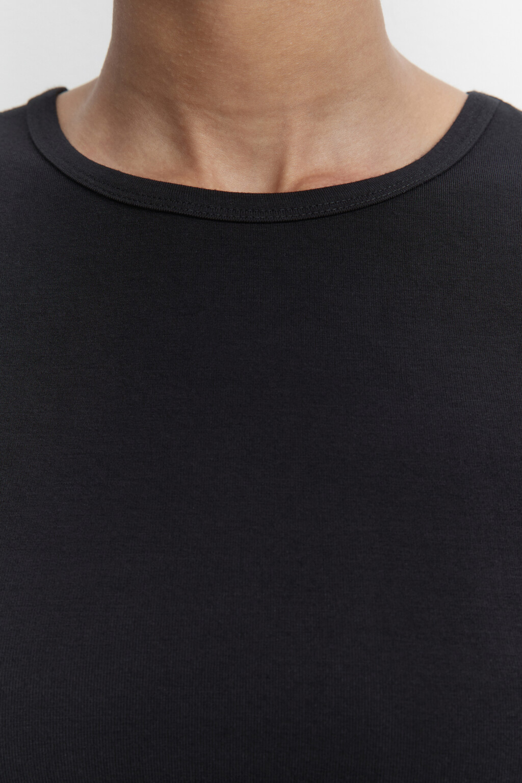 Футболка облегающая из лиоцелла - цвет черный - 5