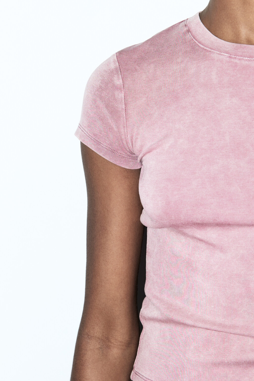 Футболка облегающая с вареным эффектом - цвет розовый - 7